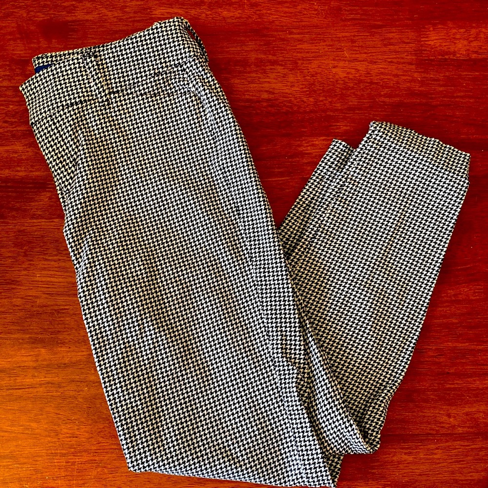 Womens mid-rise Old Navy Capri style dress pants